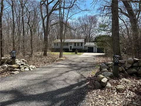 1695 Harkney Hill Rd, Coventry, RI 02816