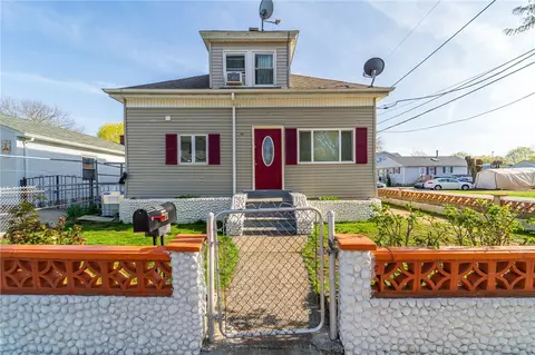 321 Columbus Ave, Pawtucket, RI 02861