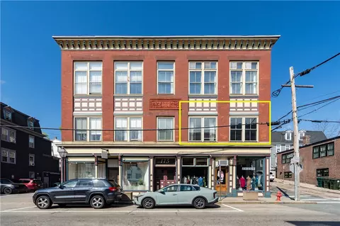 173 Main St #4, East Greenwich, RI 02818
