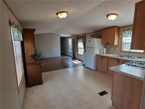 65 Wright Way, Coventry, RI 02816 photo 8