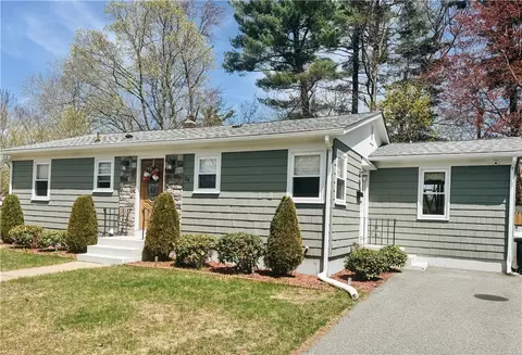 24 Coventry Dr, Coventry, RI 02816