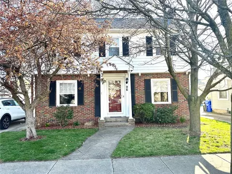 96 Brewster St, Pawtucket, RI 02860
