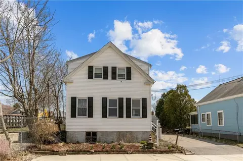 Exterior - 17 Easterbrooks Ave, Bristol, RI 02809 photo 3 of 9