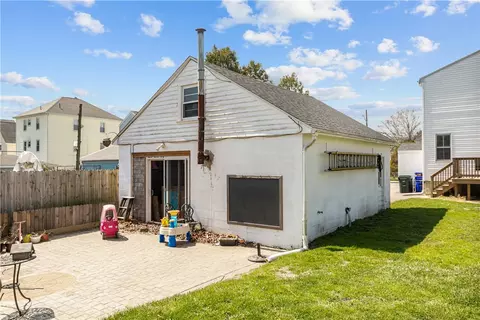 Exterior - 17 Easterbrooks Ave, Bristol, RI 02809 photo 9 of 9