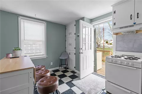 Kitchen - 17 Easterbrooks Ave, Bristol, RI 02809 photo 1 of 3
