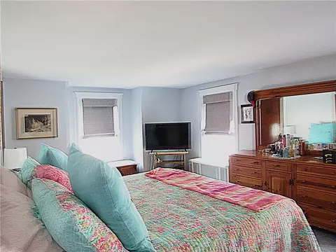 Bedroom - 244 Harmony Ct, Warwick, RI 02889 photo 3 of 7
