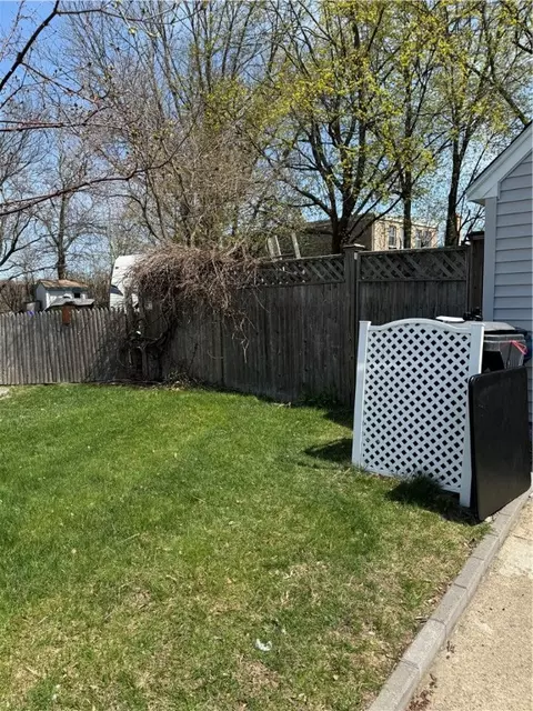 Exterior - 244 Harmony Ct, Warwick, RI 02889 photo 4 of 14
