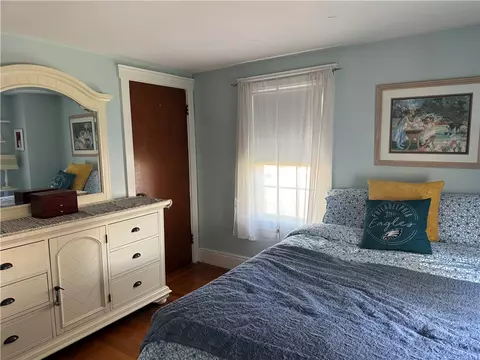 Bedroom - 244 Harmony Ct, Warwick, RI 02889 photo 5 of 7