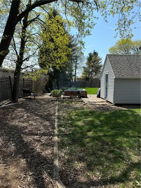 Exterior - 244 Harmony Ct, Warwick, RI 02889 photo 14 of 14