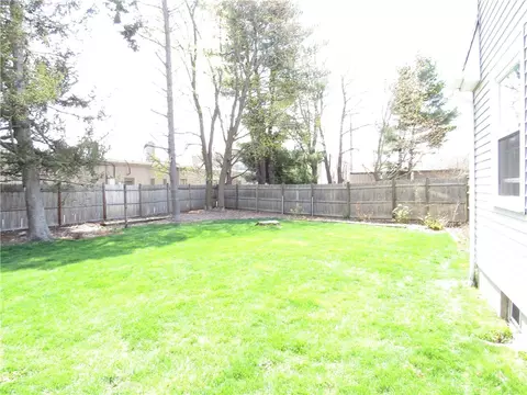 Exterior - 244 Harmony Ct, Warwick, RI 02889 photo 11 of 14