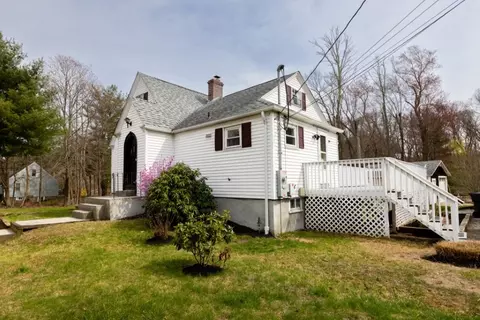 Exterior - 838 Centerville Rd, Warwick, RI 02886 photo 5 of 7