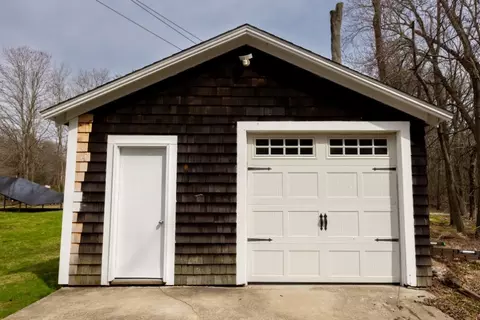 Exterior - 838 Centerville Rd, Warwick, RI 02886 photo 3 of 7