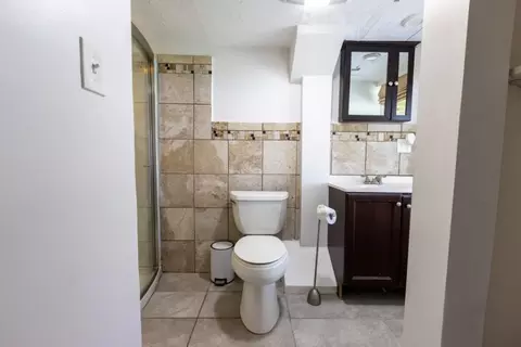 Bath - 838 Centerville Rd, Warwick, RI 02886 photo 4 of 6
