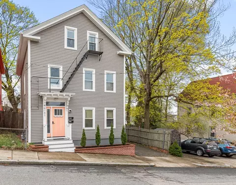 61 Grand View St, Providence, RI 02906