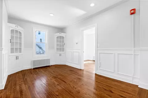 Living - 33 Grove Ave #2, Westerly, RI 02891 photo 7 of 7