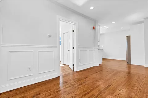 Entry Way - 33 Grove Ave #2, Westerly, RI 02891 photo 1 of 2