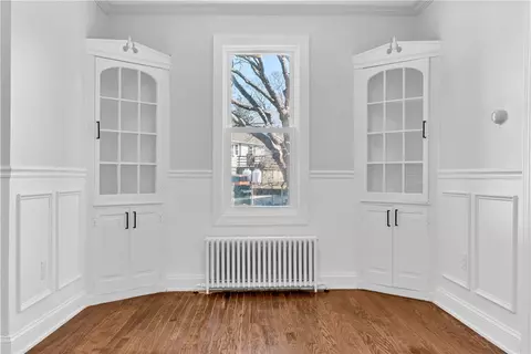 Living - 33 Grove Ave #2, Westerly, RI 02891 photo 6 of 7