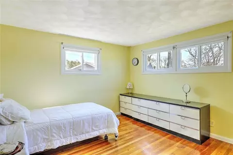 Bedroom - 40 Covington Dr, Warwick, RI 02886 photo 4 of 9