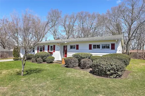 Exterior - 40 Covington Dr, Warwick, RI 02886 photo 2 of 10