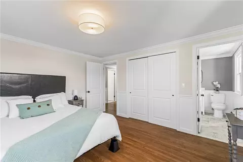 Bedroom - 594 Algonquin Dr, Warwick, RI 02888 photo 3 of 4