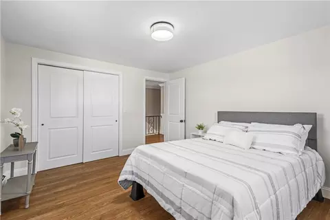 Bedroom - 594 Algonquin Dr, Warwick, RI 02888 photo 4 of 4
