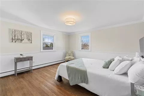 Bedroom - 594 Algonquin Dr, Warwick, RI 02888 photo 2 of 4