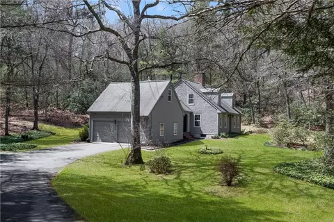 350 Ministerial Rd, South Kingstown, RI 02879