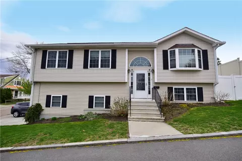 1 Augusta St, Providence, RI 02908