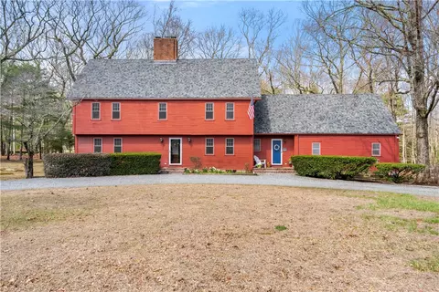 1 Country Ct, North Kingstown, RI 02852