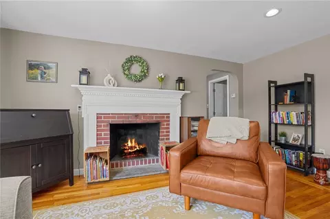 41 Darling St, Warwick, RI 02886 photo 14