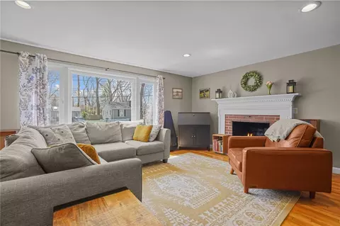 41 Darling St, Warwick, RI 02886 photo 13