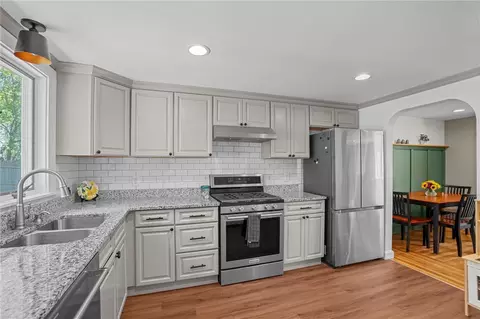 41 Darling St, Warwick, RI 02886 photo 7