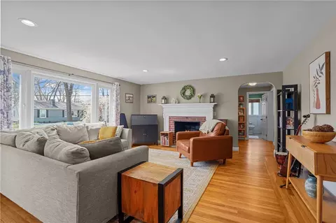 41 Darling St, Warwick, RI 02886 photo 10
