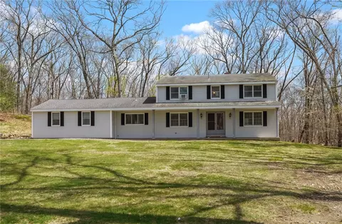 18 Secluded Ct, Cumberland, RI 02864