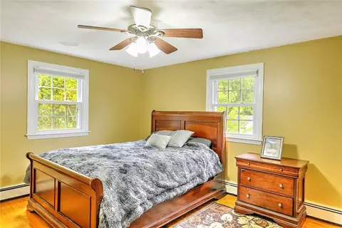 Bedroom - 4 Johnson Ct, Bristol, RI 02809 photo 1 of 5