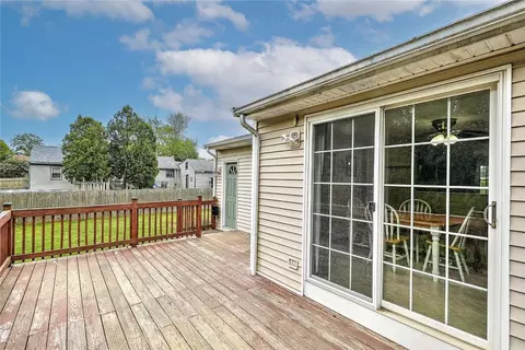Exterior - 4 Johnson Ct, Bristol, RI 02809 photo 8 of 8