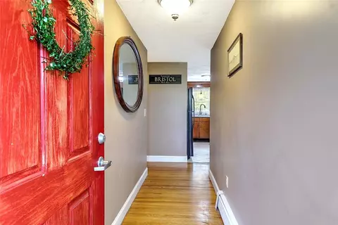 Entry Way - 4 Johnson Ct, Bristol, RI 02809 photo 1 of 1