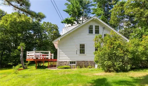 Exterior - 261 Hardig Rd, Warwick, RI 02886 photo 3 of 16
