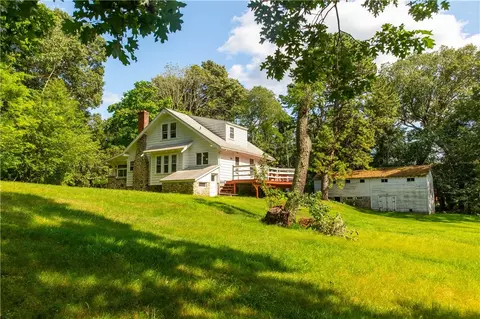 Exterior - 261 Hardig Rd, Warwick, RI 02886 photo 14 of 16