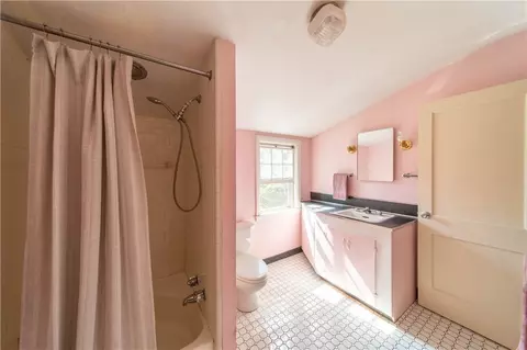 Bath - 261 Hardig Rd, Warwick, RI 02886 photo 3 of 3