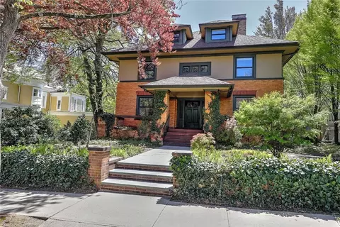 67 Manning St, Providence, RI 02906