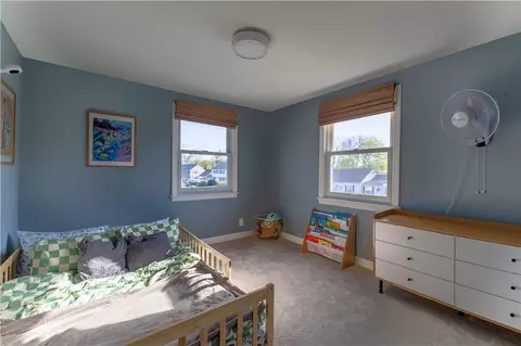 Bedroom - 55 Knowles Dr, Warwick, RI 02888 photo 4 of 6