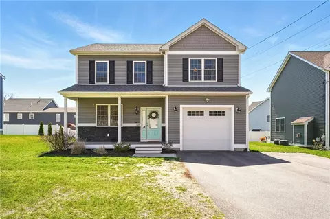 132 Cobble Hill Rd, Lincoln, RI 02865
