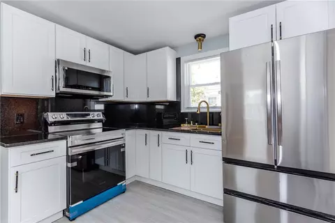 46 Freeman St, Warwick, RI 02886 photo 18