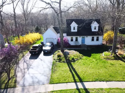 95 Kings Ridge Rd, South Kingstown, RI 02879