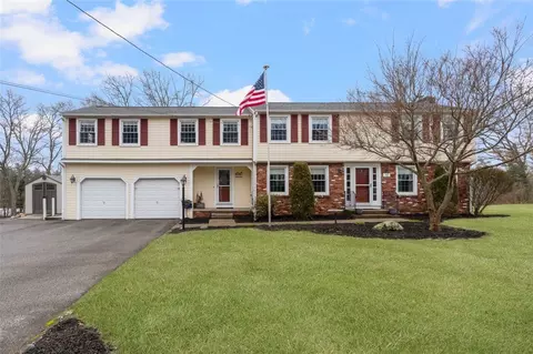 12 Wisteria Dr, Coventry, RI 02816