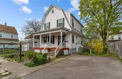 16 Greene St, East Providence, RI 02914