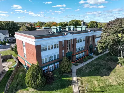 140 High St #108, Westerly, RI 02891