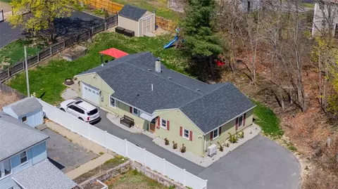 84 Mowry St, Woonsocket, RI 02895