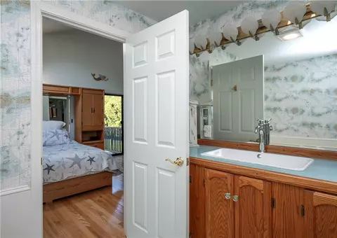 46 Berkeley Ct, Middletown, RI 02842 photo 22